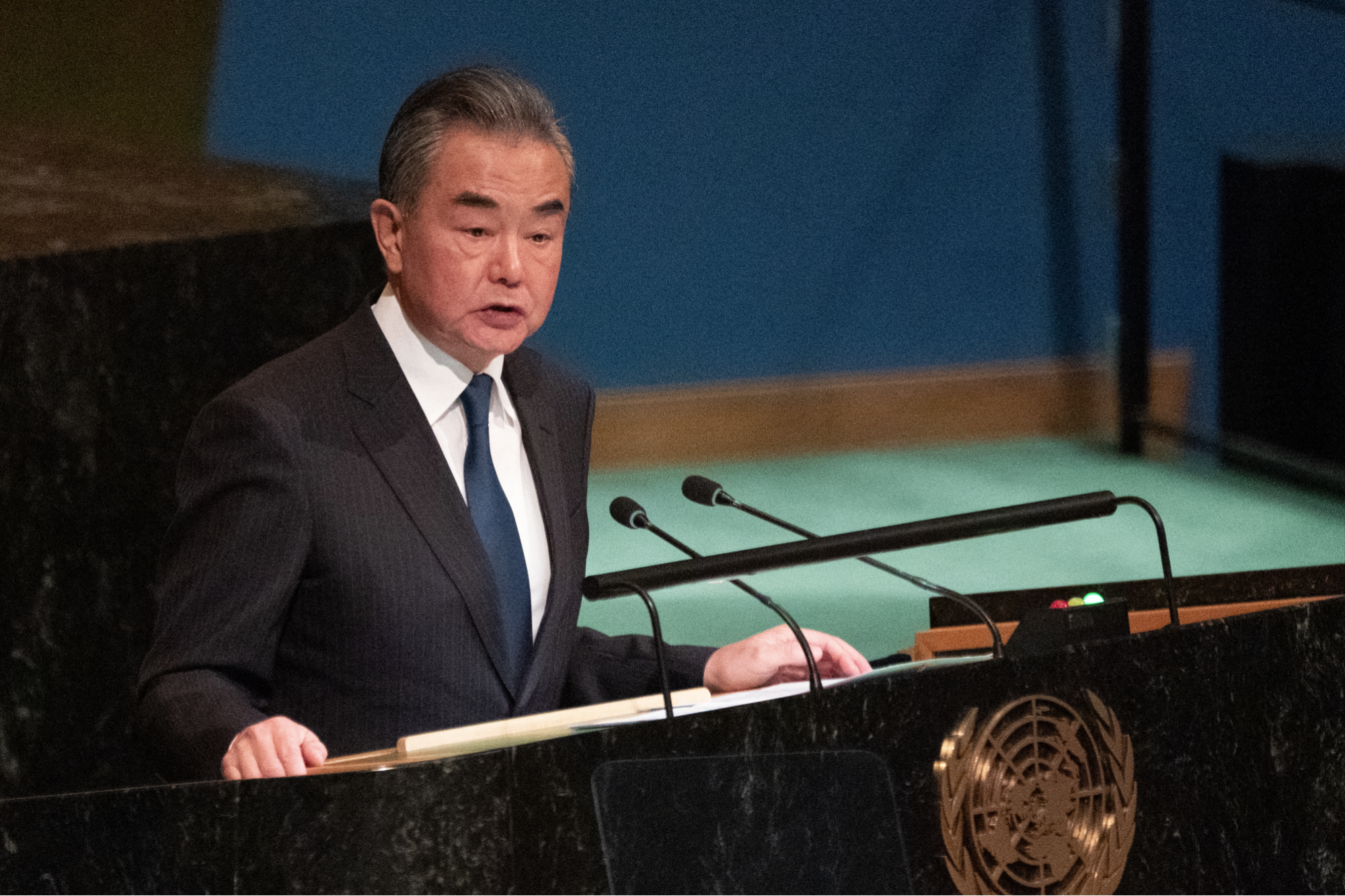 Ucraina-Russia, Wang: "Cina sostiene ogni sforzo per pace"