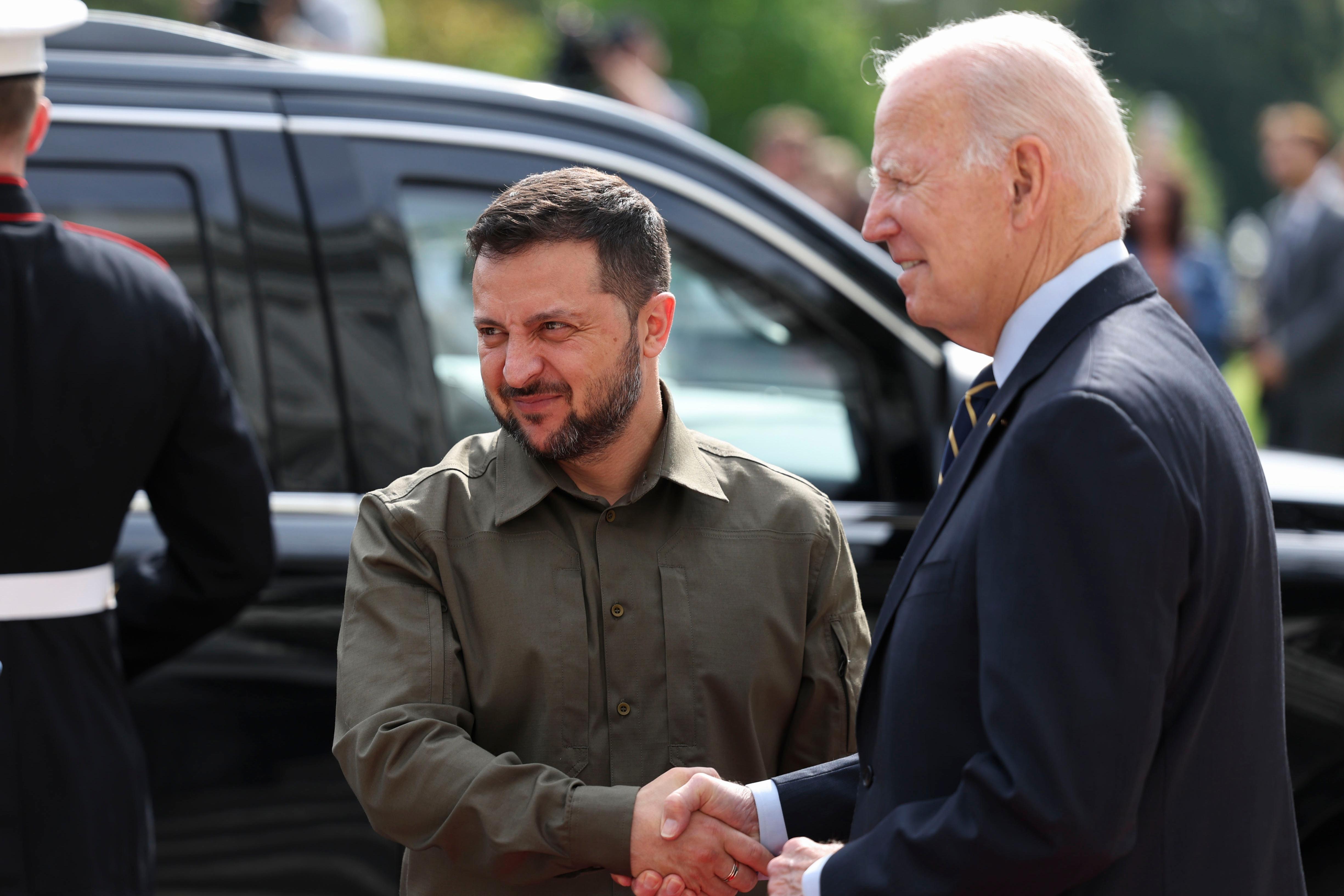 Ucraina-Russia, Zelensky a Washington: pressing sul Congresso per i fondi a Kiev