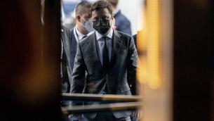 Ucraina-Russia, Zelensky: "Confini restano gli stessi, non cediamo"