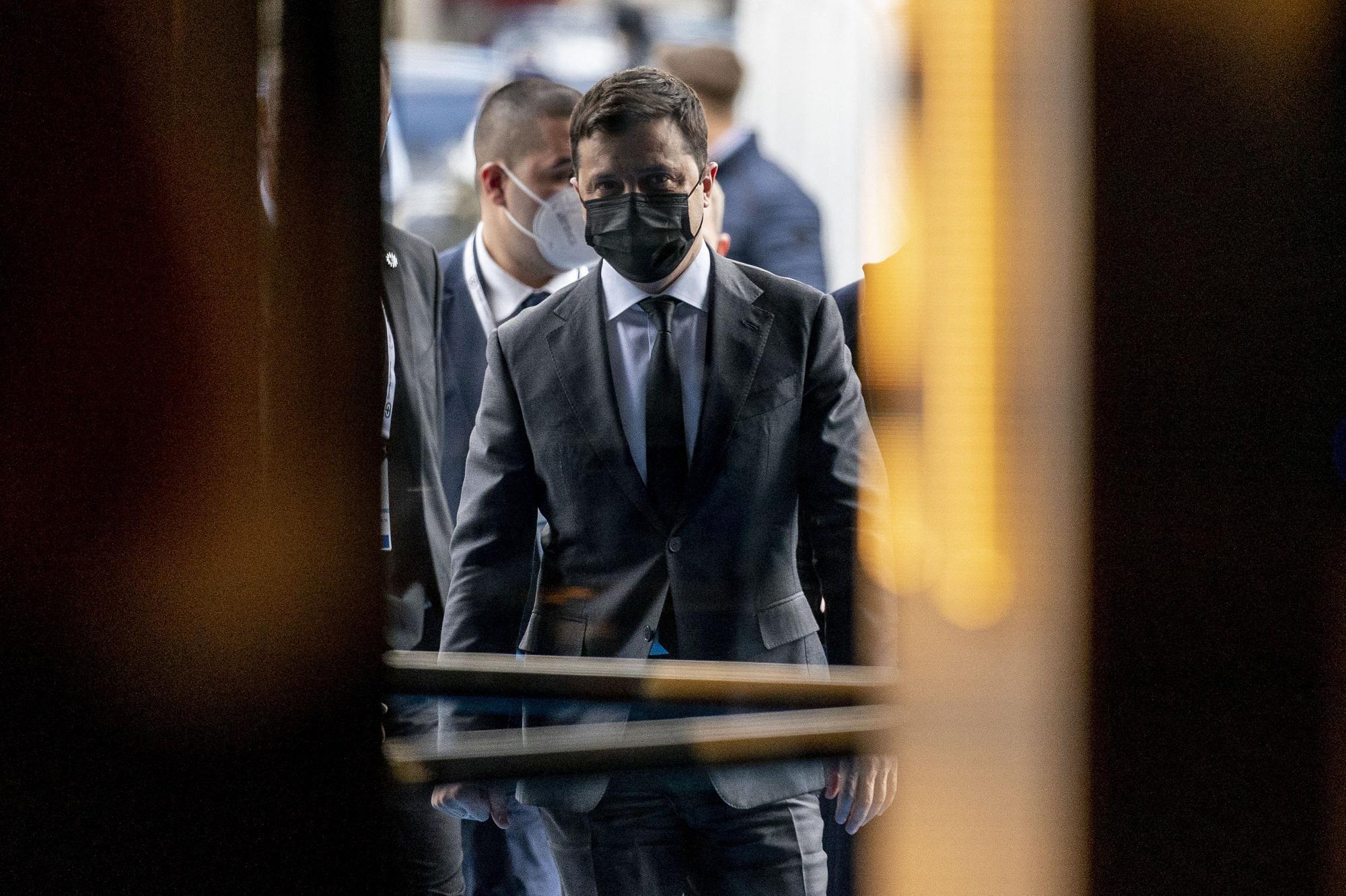 Ucraina-Russia, Zelensky: "Confini restano gli stessi, non cediamo"