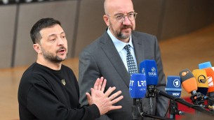 Ucraina-Russia, Zelensky oggi a Bruxelles: "Nostro piano è rafforzarci"