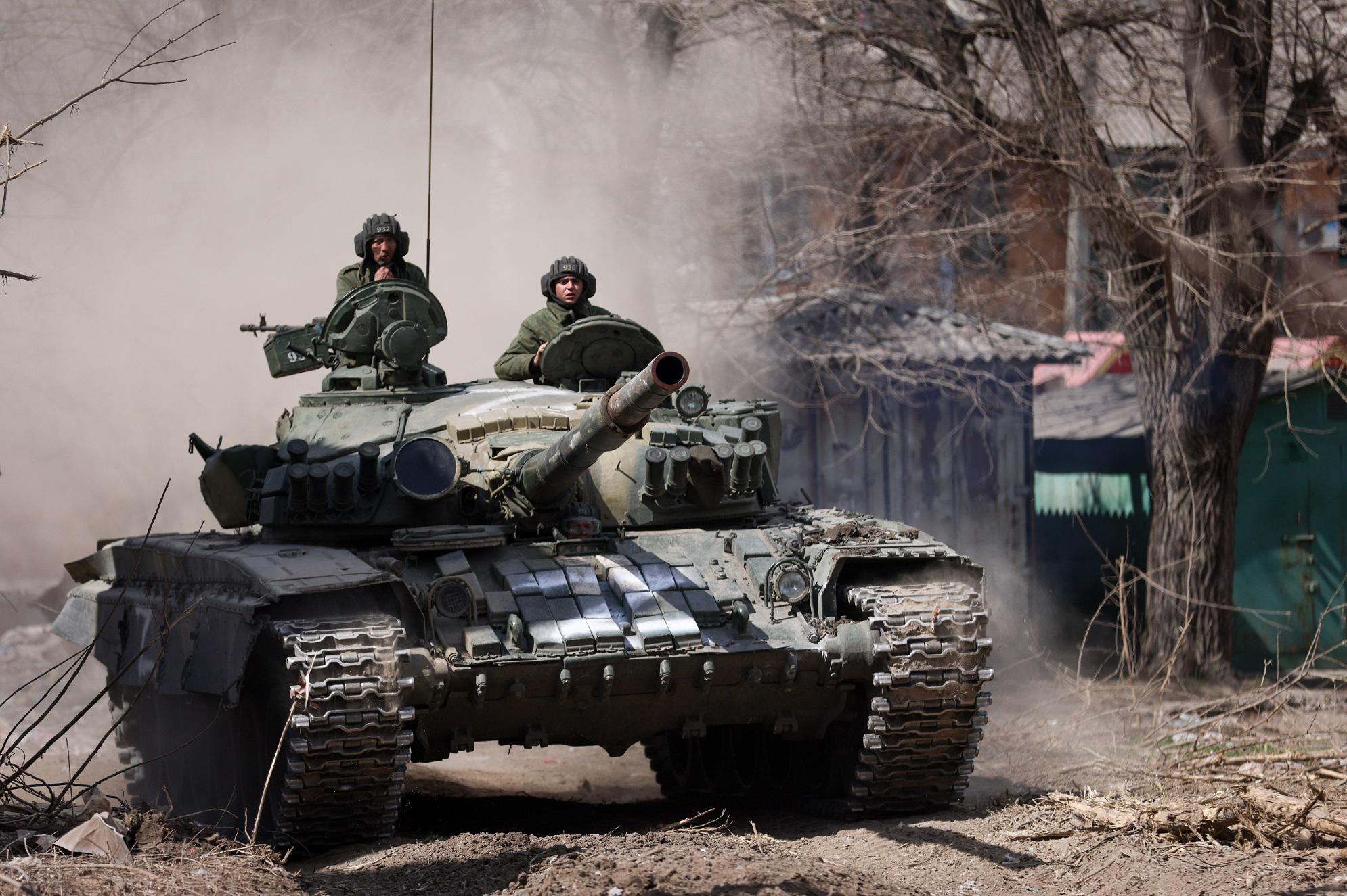 Ucraina, "spari Russia contro mezzi con civili in fuga"