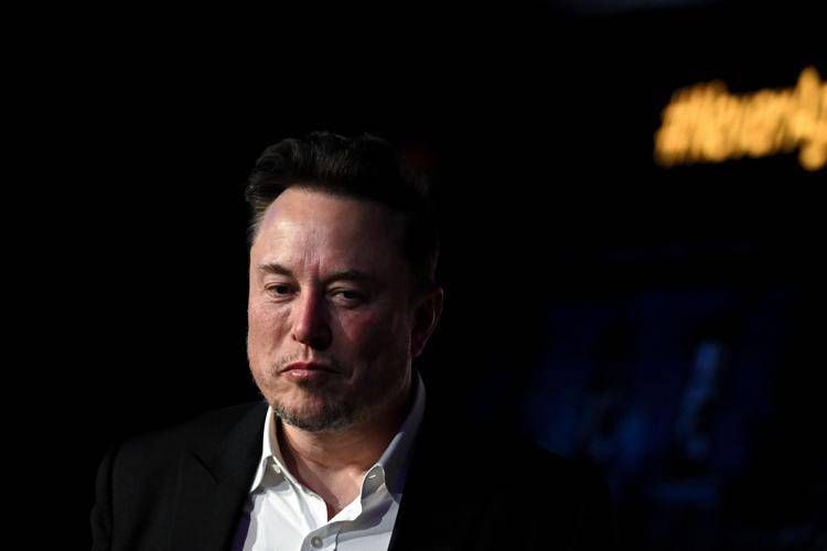 Ucraina teme il tradimento di Musk: "Disastro se spegne Starlink"