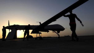 Ucraina, tensione sul mar Nero: scontro tra jet Russia e drone Usa