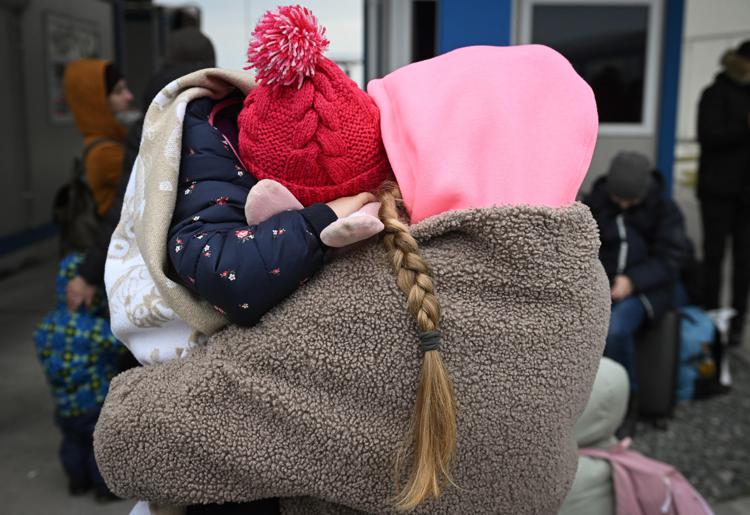 Ucraina, ultimo italiano rimasto a Dnipro: "E' hub umanitario, 17mila aiutati nonostante bombe''