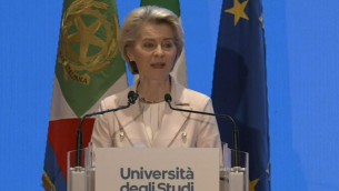 Ucraina, von der Leyen: "Kiev combatte per i valori Ue, siamo al suo fianco"