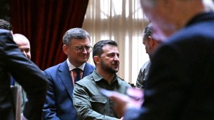 Ucraina, Zelensky agli Usa: "Se non riceviamo aiuti perderemo guerra"