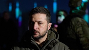 Ucraina, Zelensky alle forze armate: "Orgoglioso di voi"