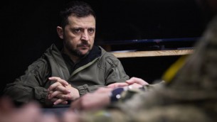 Ucraina, Zelensky attacca: critiche all'uomo di Trump e accuse alla Cina