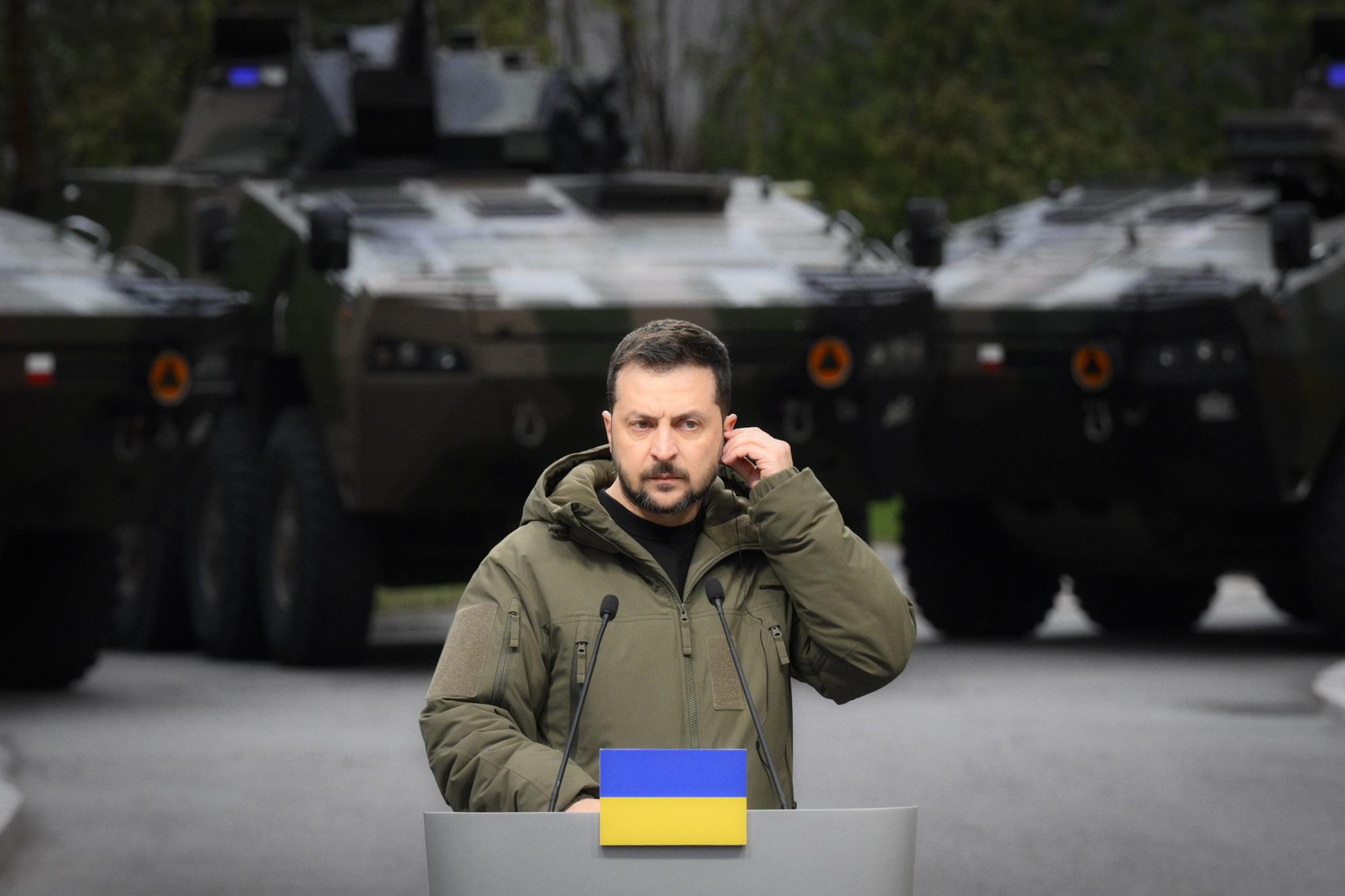 Ucraina, Zelensky e le trattative: "Pace solo con vittoria"