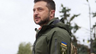 Ucraina, Zelensky: "Follia Russia, soldati morti ovunque nel Donetsk"