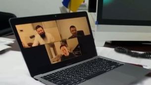 Ucraina, Zelensky invita Musk: "Vieni quando finisce guerra" - Video