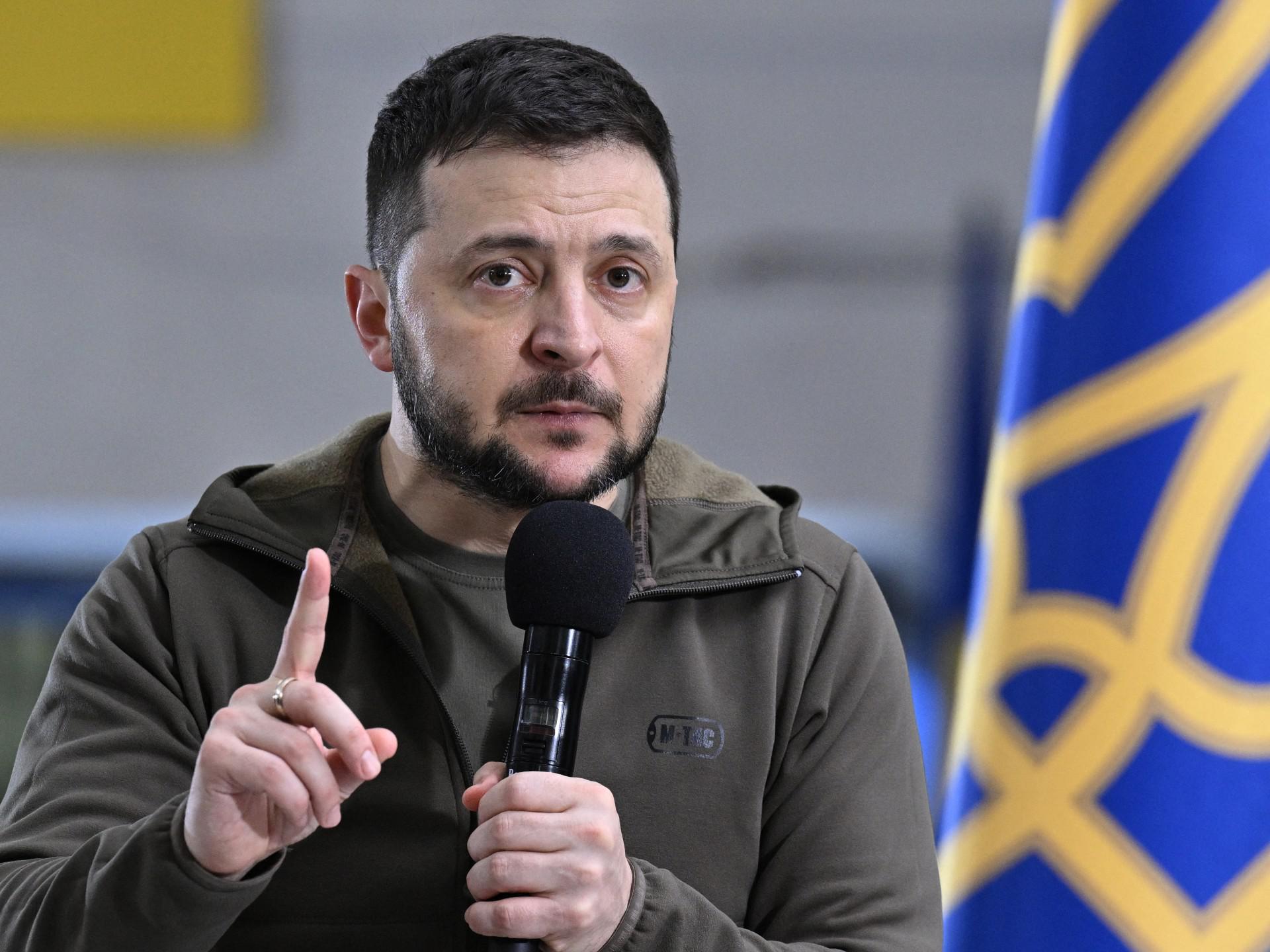 Ucraina, Zelensky: "Russia ha ancora missili per attacchi, noi la determinazione"