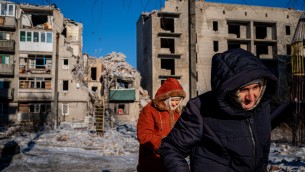 Ucraina, Zelensky: "Russia ha colpito Kherson e Kramatorsk durante cessate il fuoco"