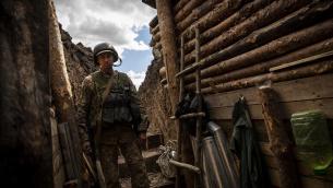 Ucraina, Zelensky: "Situazione Donbass estremamente difficile"