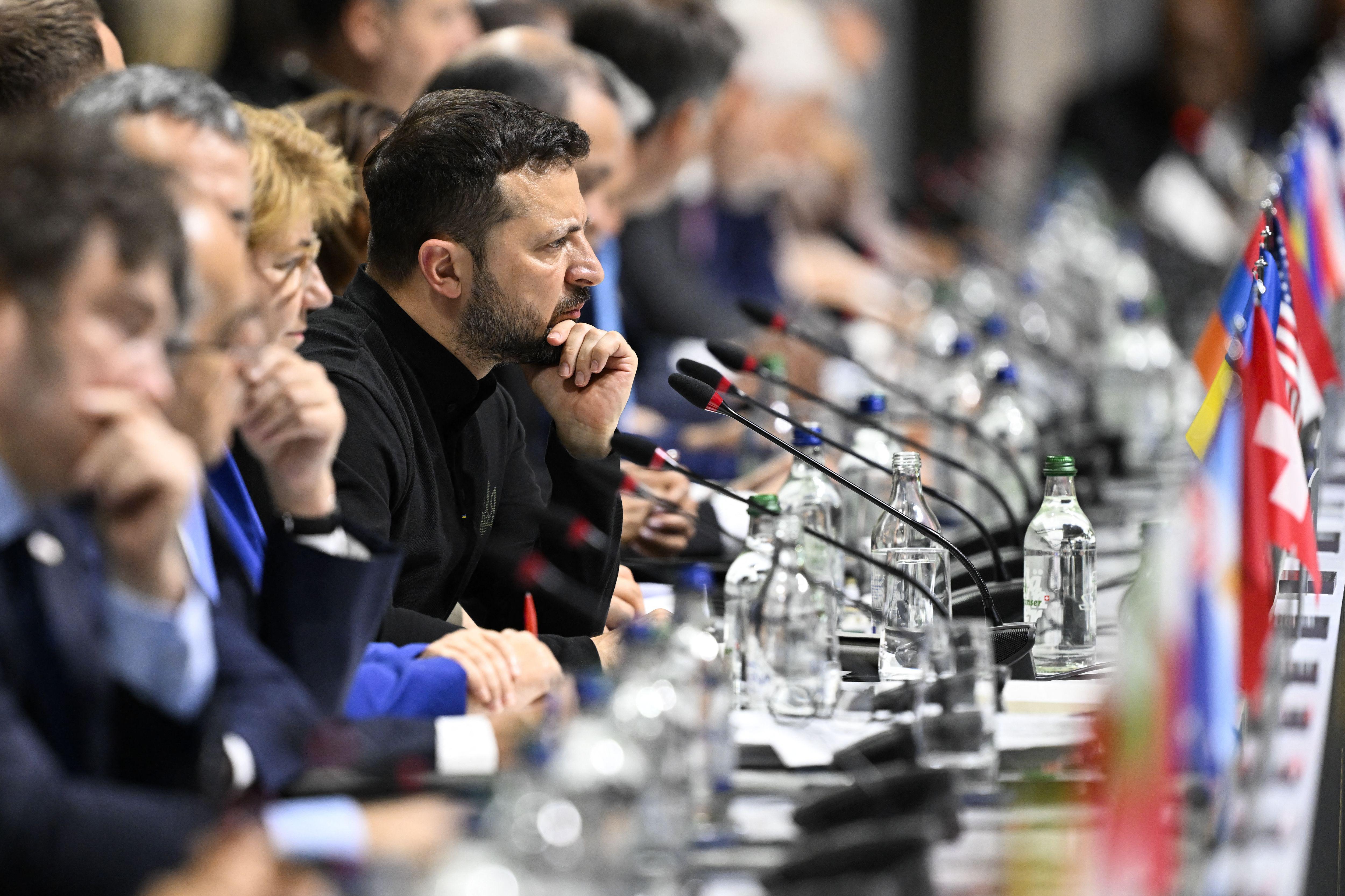 Ucraina, Zelensky: "Vogliamo pace giusta"