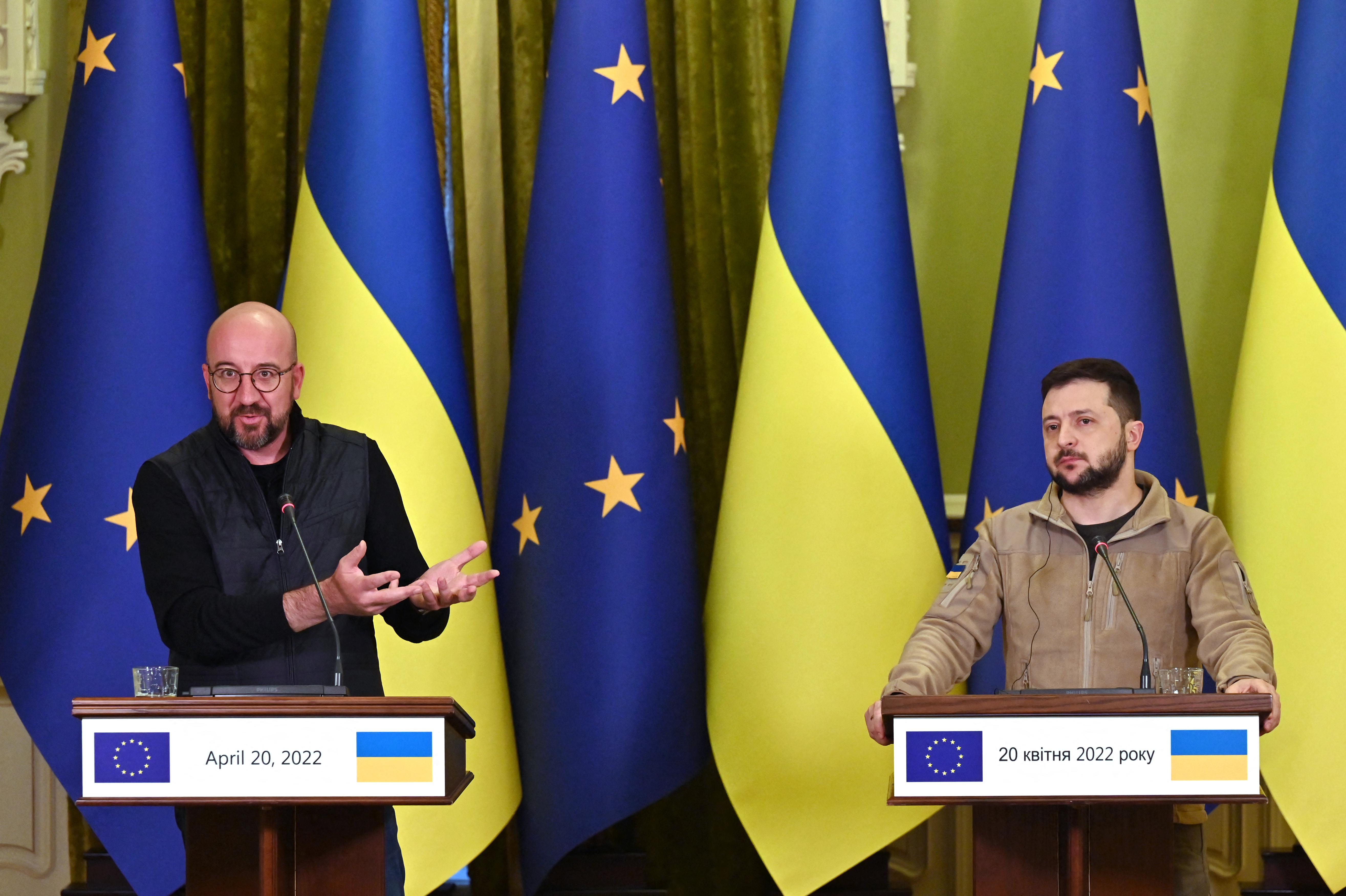 Ucraina, Zelensky: "Vogliamo sesto pacchetto sanzioni Ue, con petrolio"