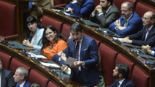 Ue, Conte: "Non è Commissione europea, ma gabinetto di guerra"