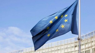 Ue risponde a Trump, arrivano i controdazi al 25% in attesa di negoziare