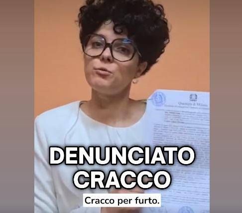 Ultima Generazione denuncia Carlo Cracco per furto: "Sottratto telefono di attivista"