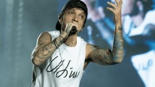 Ultimo, 'Bella davvero' è il nuovo singolo: il video con Juli (e il commento di Olly)