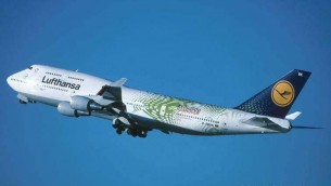 Un pilota sviene mentre l'altro è in bagno, aereo senza nessuno al comando per 10 minuti