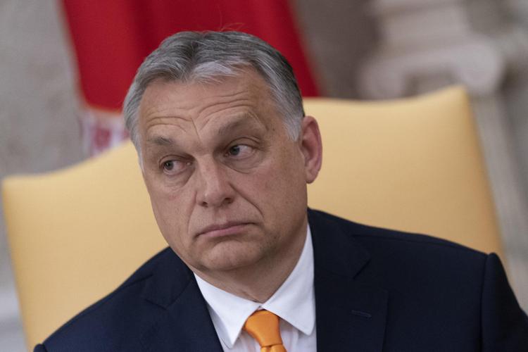 Ungheria, destituiti 170 ufficiali: "Cacciati perché filo Nato"