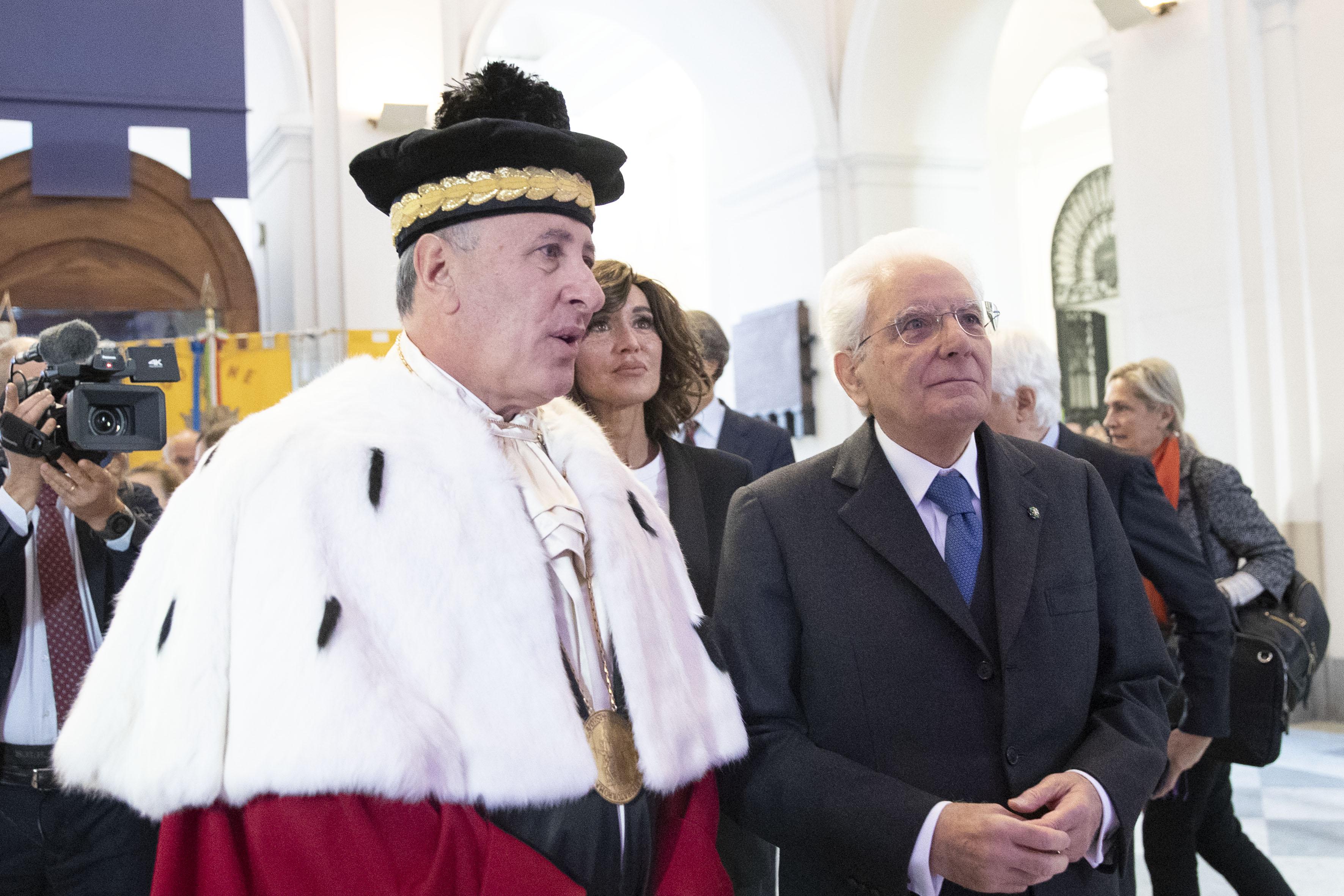 Università, Mattarella: "Alloggi studenti questione di primaria importanza"