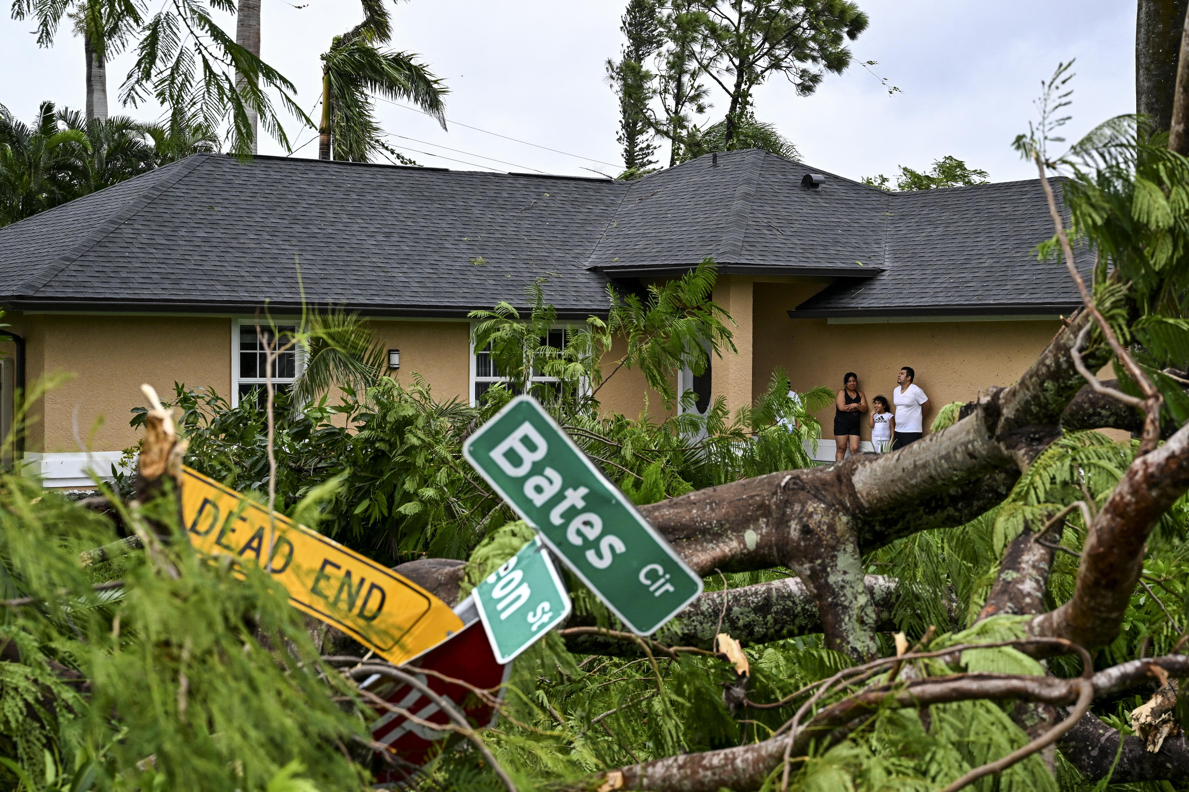 Uragano Milton colpisce la Florida: "Sono le ore più dure"