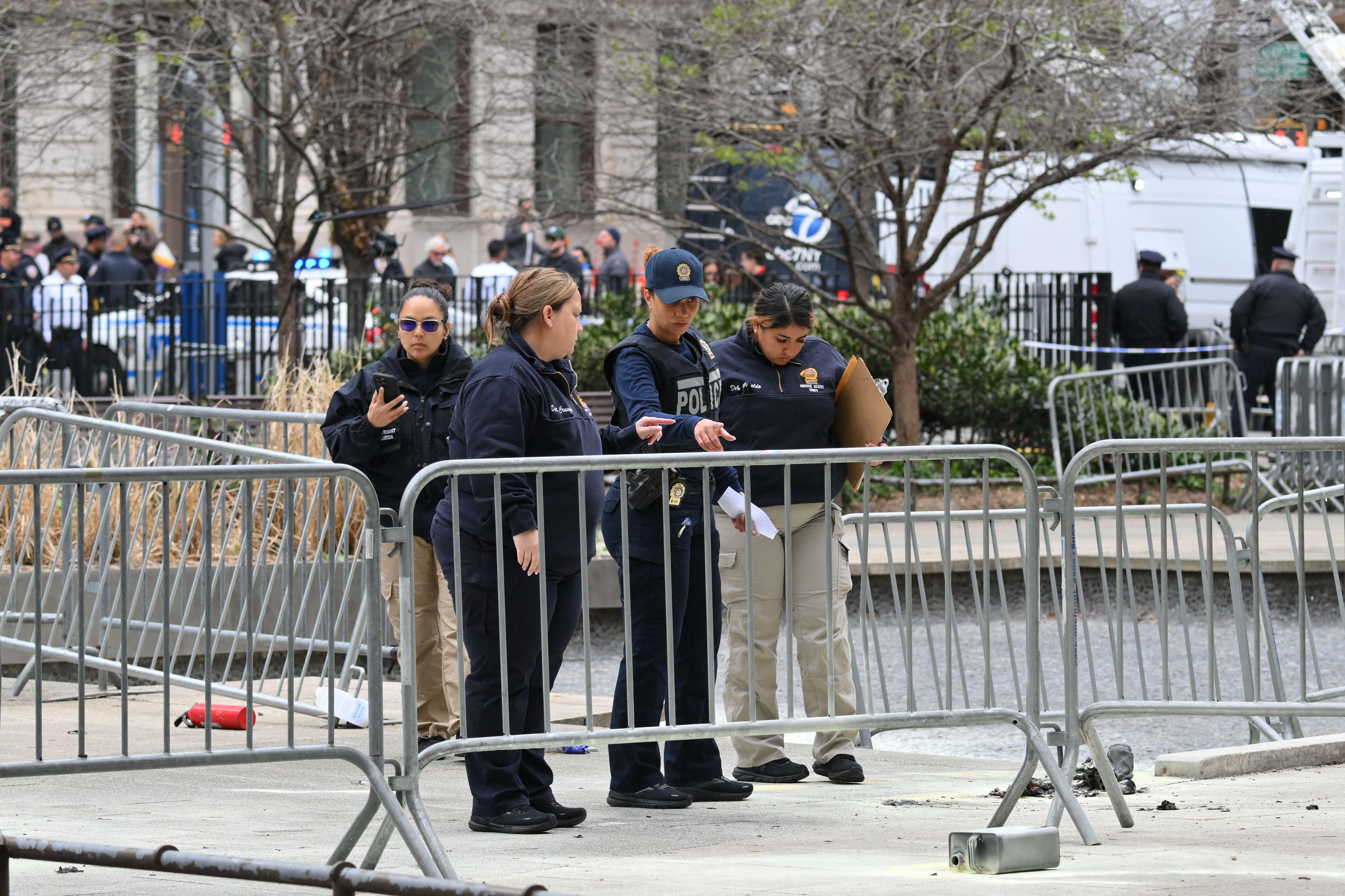 Usa, morto uomo che si è dato fuoco fuori da tribunale processo Trump