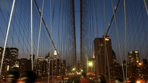 Usa, nave scuola messicana contro ponte di Brooklyn: 2 morti e 19 feriti