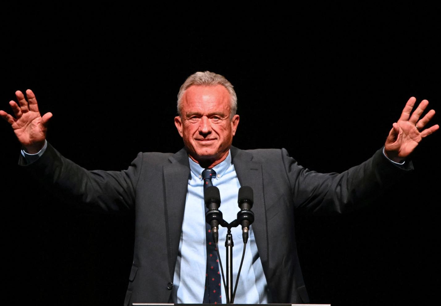 Usa, oltre 75 premi Nobel scrivono al Senato: "No a Robert Kennedy Jr alla sanità"