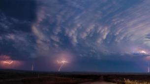 Usa, potente tornado in Iowa: 6 morti tra cui due bambini