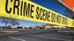 Usa, sparatoria in centro commerciale del Minnesota: morto 19enne