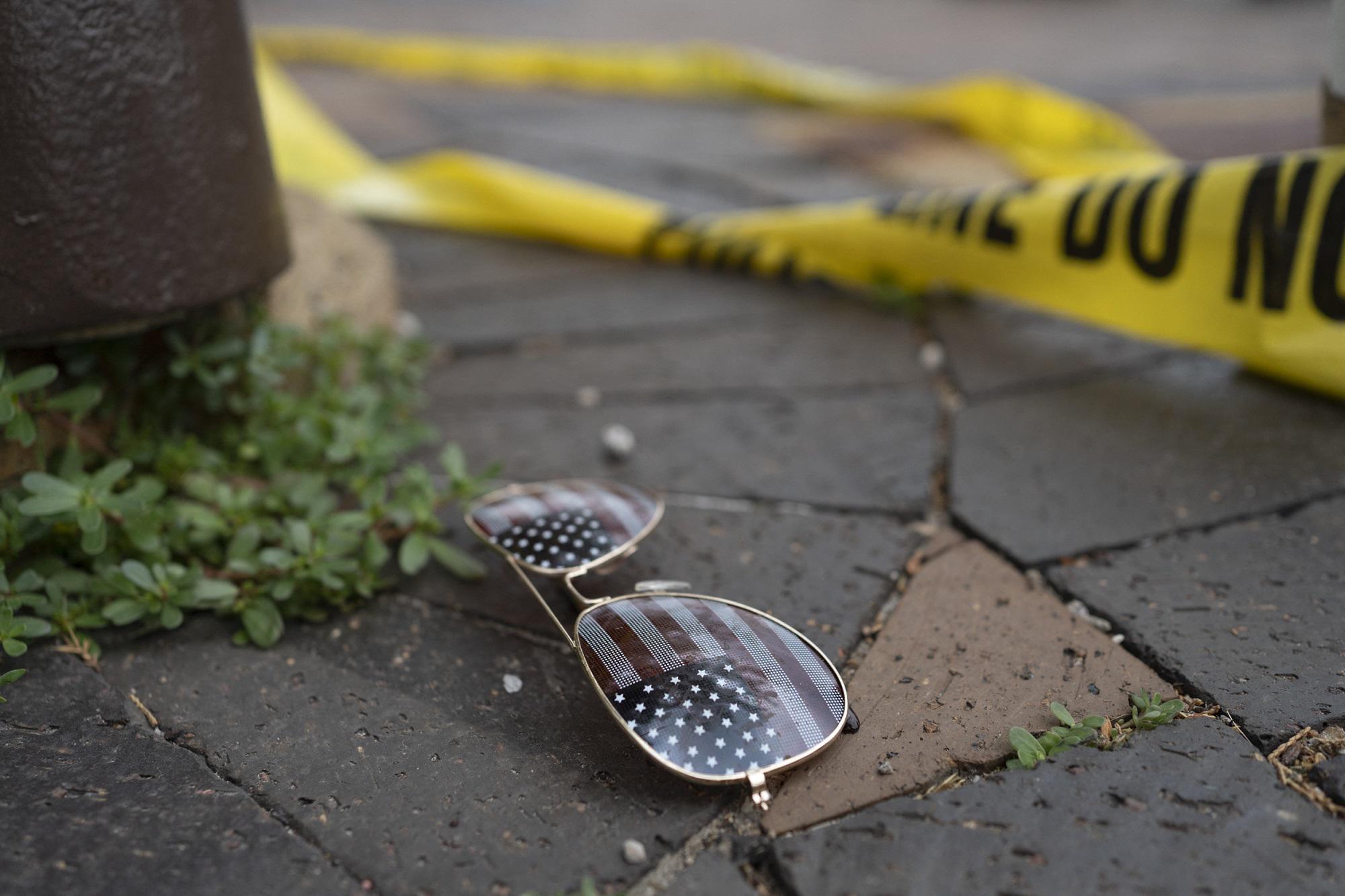 Usa, sparatorie alle parate del 4 luglio: sei morti e decine di feriti