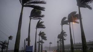 Usa, uragano Nicole colpisce la Florida: almeno 4 morti