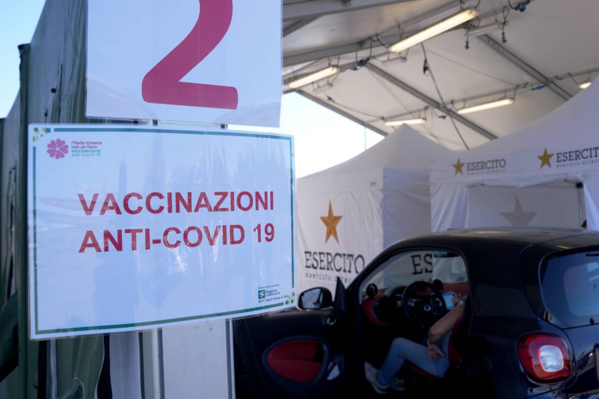 Vaccinati Covid, "possono tornare a vita normale"