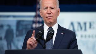 Vaccini, Biden contro social: "Uccidono gente con disinformazione"