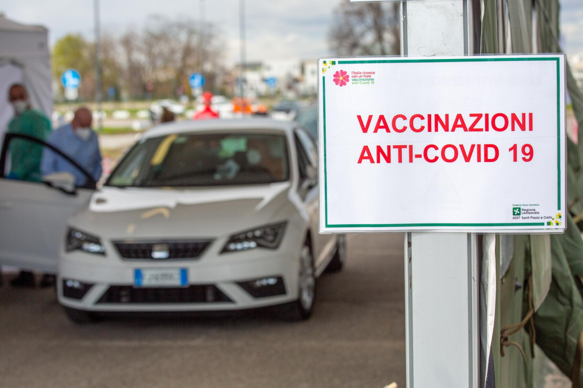 Vaccini Covid, 9 milioni di dosi fatte in Italia