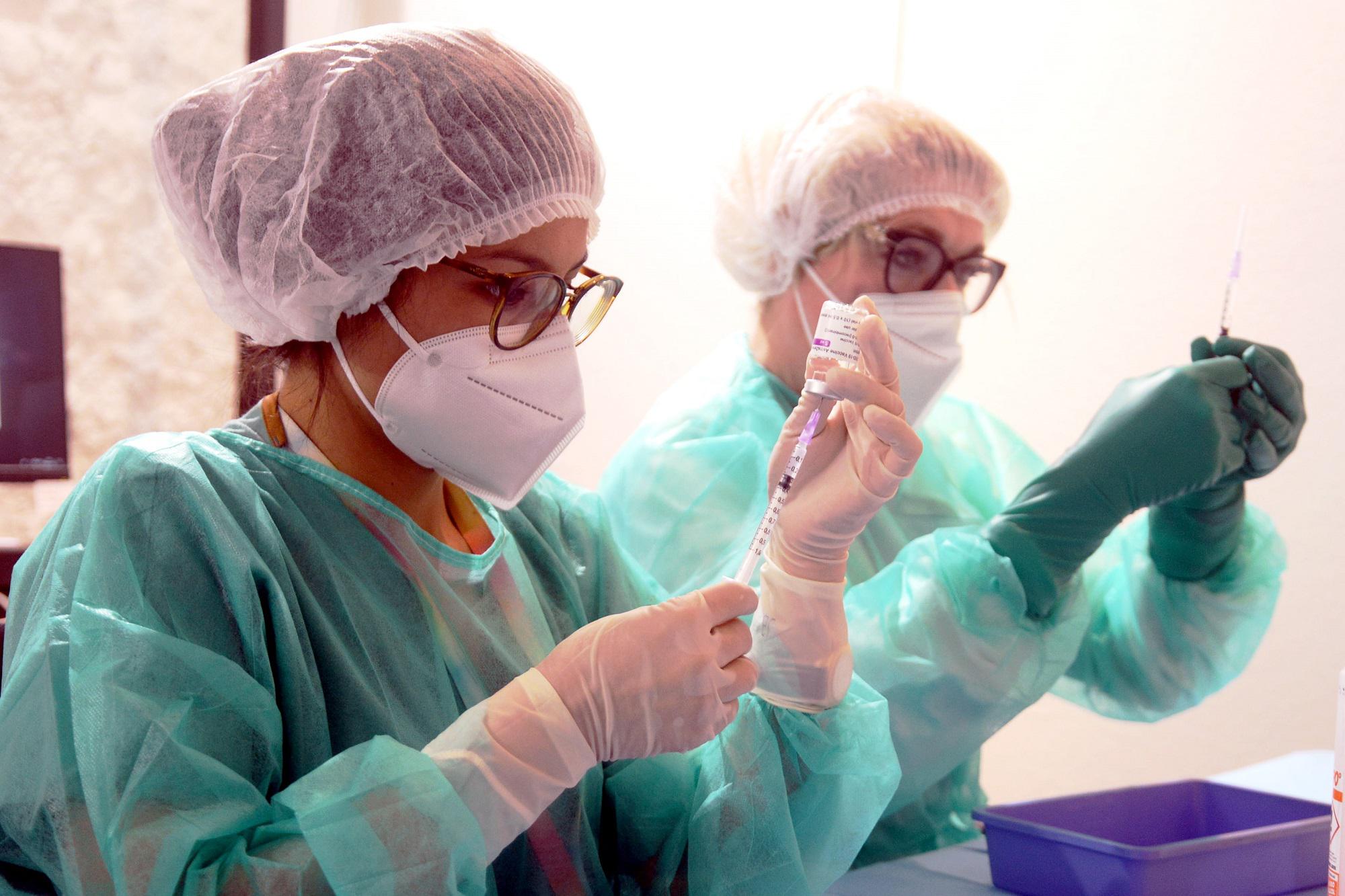 Vaccini Covid, Figliuolo: "Prossimo step le classi produttive"