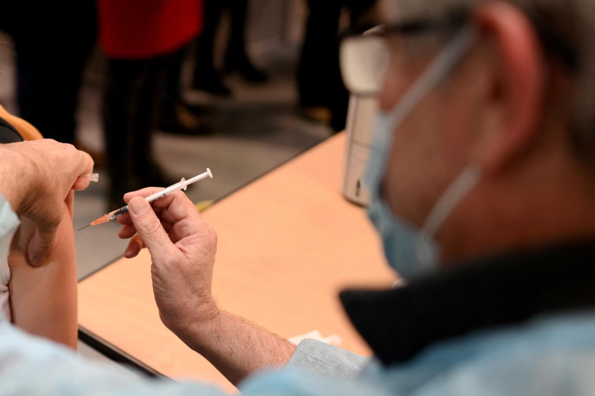 Vaccino covid, 17 milioni di terze dosi in Italia