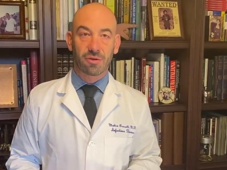 Vaccino Covid, Bassetti: "Giovani consapevoli e responsabili"