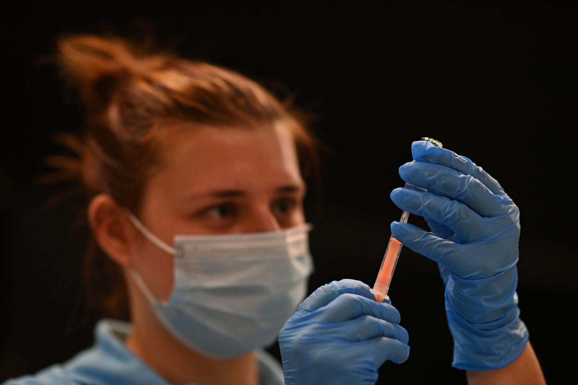 Vaccino Covid, “dare Astrazeneca anche a over 55"