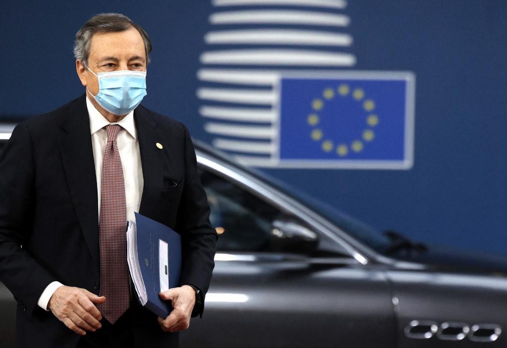 Vaccino covid, Draghi: "Terza dose sarà necessaria"