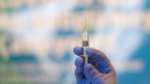 Vaccino Covid, poche adesioni a dose booster