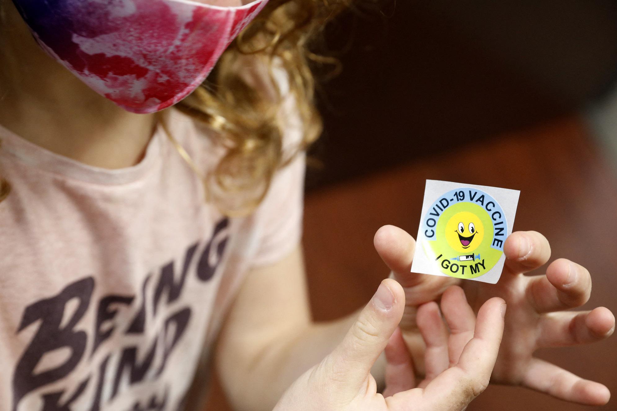 Vaccino Pfizer bambini 5-11 anni, Sileri: "Lo farei ai miei figli"