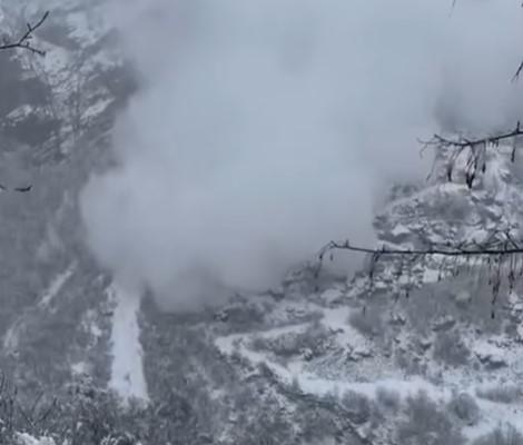 Val d'Aosta, il video della valanga di Gaby che ha isolato Gressoney