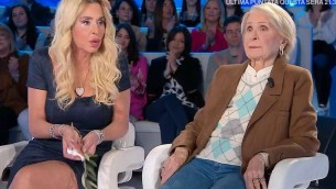 Valeria Marin e la mamma, gelo a Domenica In: "Sbloccami il cellulare"