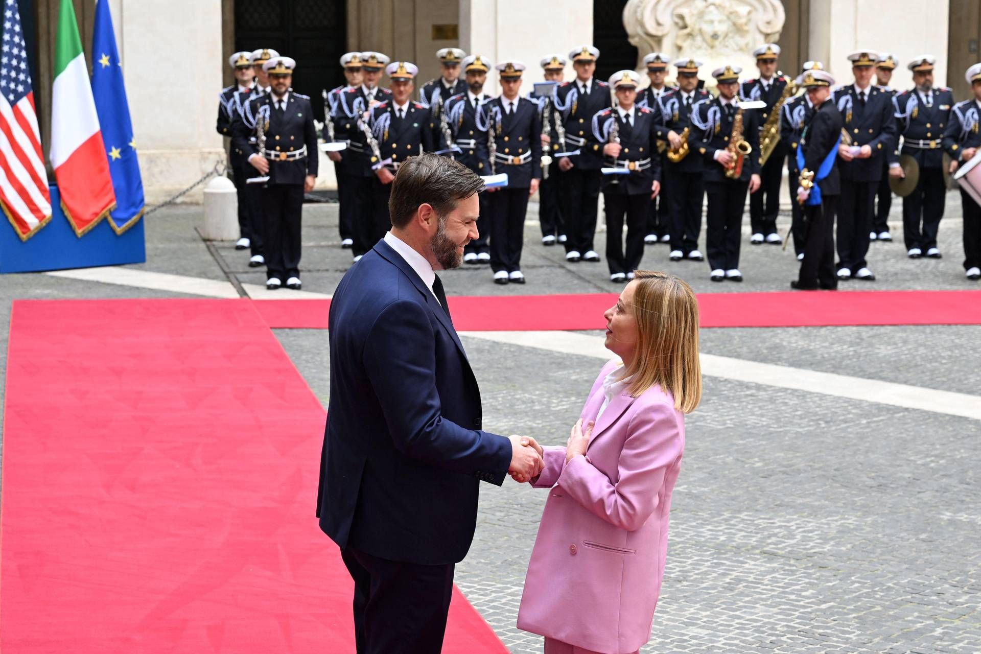Vance a Palazzo Chigi, con Meloni "dialogo su dazi e Ucraina"