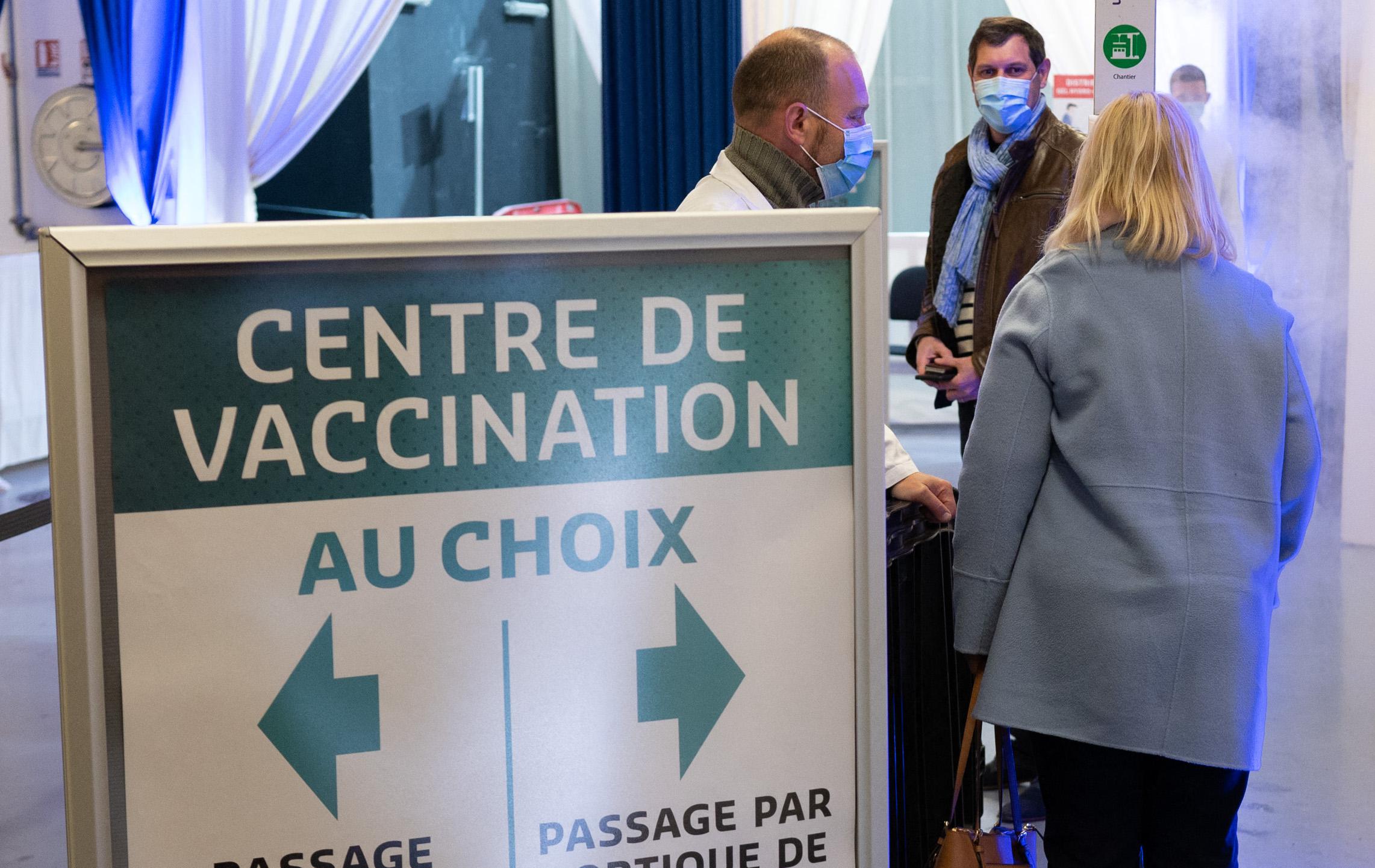 Variante Delta Francia, esperti chiedono giro di vite